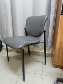 Chaise de bureau ergonomique gris métal robuste