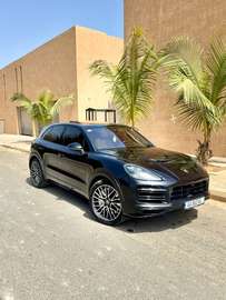 Porsch Cayenne à louer