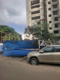 À VENDRE – TERRAIN EN ANGLE AU POINT E