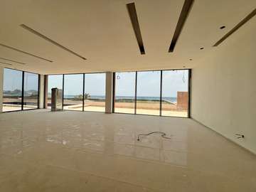 Villa neuve de 1000 m² pied dans l' eau Almadies