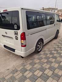 Mini bus Hiace