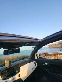 Fiat 500 citadine blanche jantes noires compacte