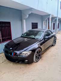 BMW Coupé 2 portes noir brillant jantes alliage sport
