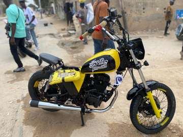 HARLEY DAVIDSON