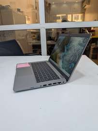 Dell 5420 ) 14pouces ) i7 ) 11e ) 16g de ram ) 512