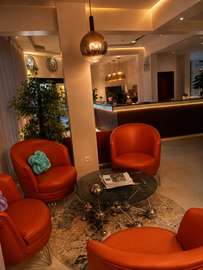 Recrutement : Serveuses - Hôtel Faby / Restaurant)
