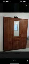 Armoire marron blanc et gris