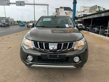 MITSUBISHI L200 2017