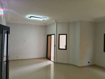 GRAND APPARTEMENT À LOUER SICAP FOIRE