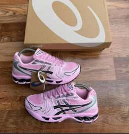 chaussure ASICS gel kayano 14