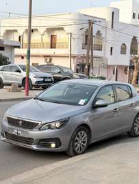 Peugeot 308 berline 5 portes gris argenté