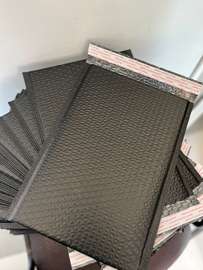 Enveloppes bulles noires matelassées lot multiple