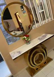 Console design marbre blanc et métal doré 120 cm