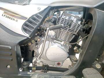Moteur tricycle lifan, Daaba
