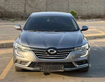 RENAULT SM6 2016