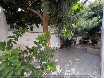 Villa R+1 à louer à Mermoz à la cité Sonatel