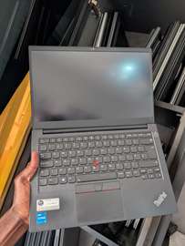 Lenovo t14/ e14 ) i5 11th gen / 512gb / 16gb ram