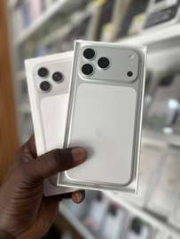 Iphone 17Pro max 256gb Sim physique