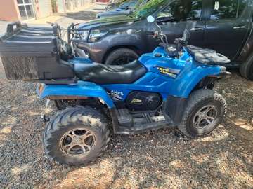 Quad 150cc 4x4 bleu coffre arrière polyvalent
