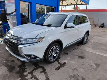 Mitsubishi outlander 7 places