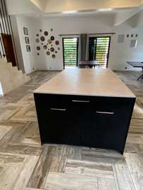Villa R+1 de 1000 M² à louer à NGAPAROU