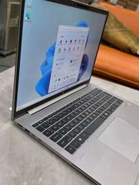 Gamer HP Zbook Firefly