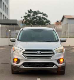 Ford Escape  SUV automatique argent