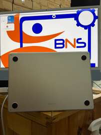 MacBook Air 13-inch, M5 Apple M5