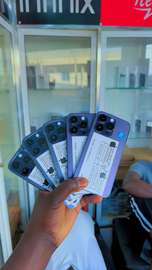 IPhone 14 pro venant 128go