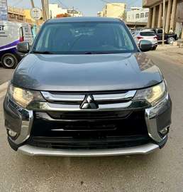 Mitsubishi Outlander 7 places