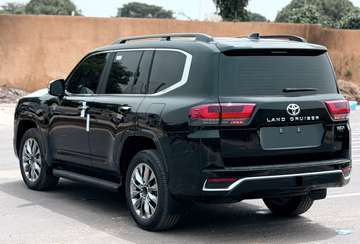 TOYOTA  LAND CRUISER LC300 VX-R 2026