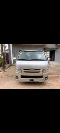 Toyota Hiace 2017 14 places