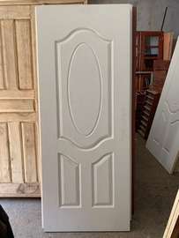 Porte  classique motifs relief