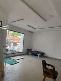 LOCATION DUPLEX COMMERCIAL EN VILLE
