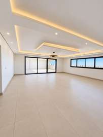 Duplex Premium à vendre en ville av Djily Mbaye vue sur mer