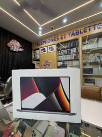 MacBook Pro M2 14 inch 2TB/32