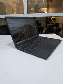 Dell Latitude 3520 ) 15pouces ) i5 ) 11e ) 16g de ram ) 256