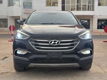 Hyundai Santafé venant 2018 full options 2.0L