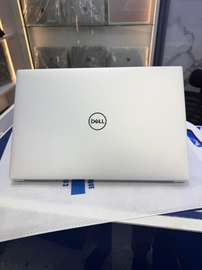 Dell XPS 15 9520 RTX 3050Ti Core i7 Ram 32Go SSD 1To