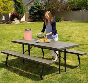 Table pliante LIFETIME avec banc intégré (8 personnes)