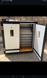 Incubateur électrique grande capacité noir et blanc