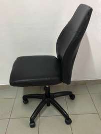 Chaise bureau similicuir noir réglable avec roulettes