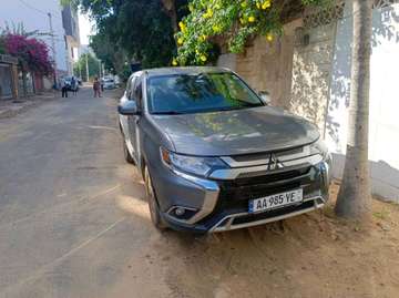 Location Mitsubishi Outlander 2020 7 places