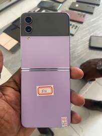 Samsung Galaxy z flip 4 512Go