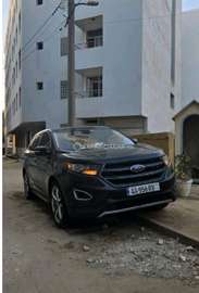 Ford Edge 2017 SUV noir confortable et fiable