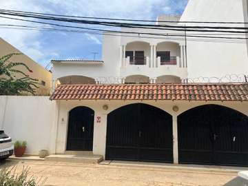 Villa à louer aux Almadies usage habitation ou professionnel