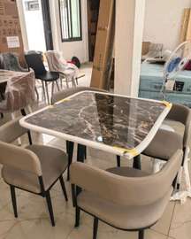 Table a manger 4 chaises
