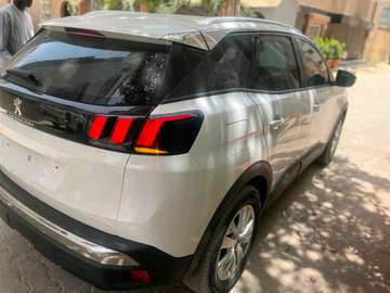 Peugeot 3008 .2019