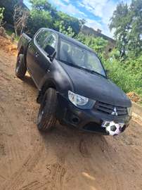 Mitsubishi L200 2014