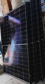 Panneaux solaires photovoltaïques 590W